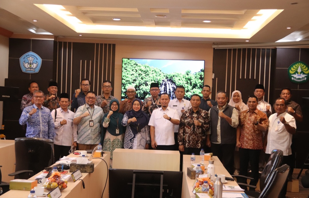 Pengendalian Banjir, Pemko Pekanbaru dan Universitas Riau Sepakati 10 Danau Jadi Embung